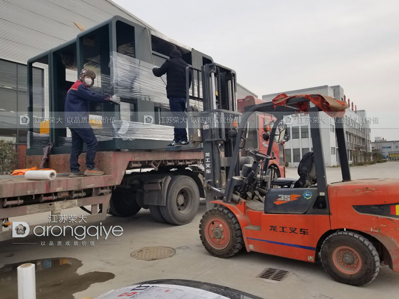 榮大供應(yīng)四川景區(qū)公交候車(chē)亭發(fā)貨