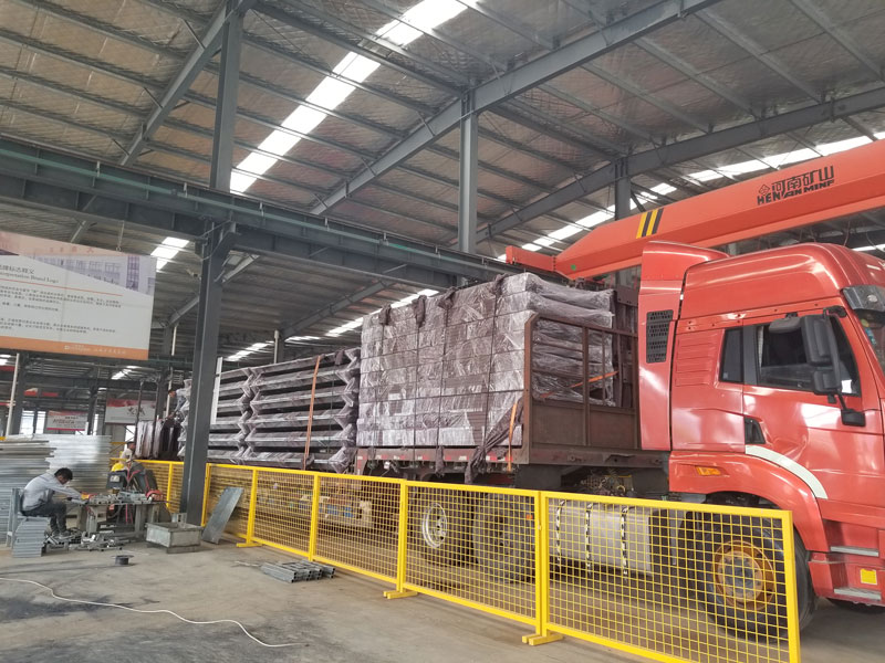 第二批江蘇公交候車亭發(fā)貨案例