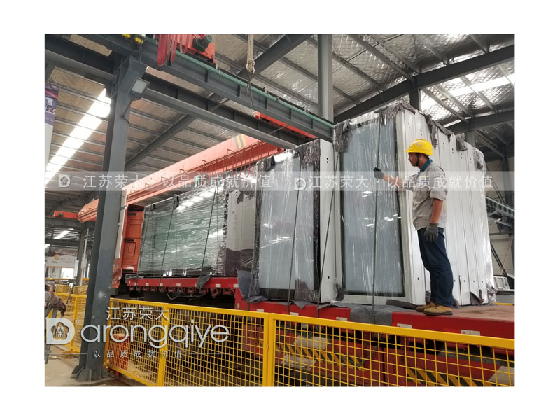 現(xiàn)代候車(chē)亭