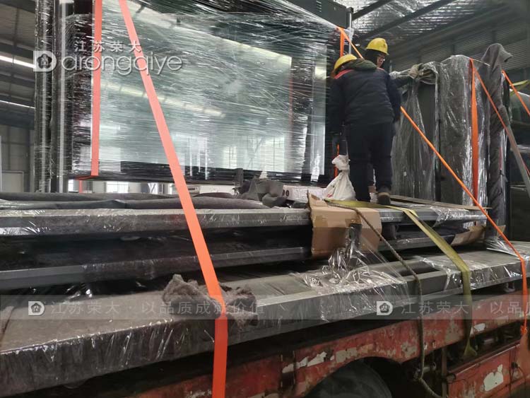 浙江智能公交站臺第二批次案例發(fā)貨圖片