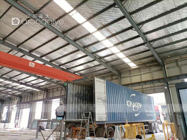 第二批智慧公交站臺(tái)正式發(fā)往德國配圖一 第二批智慧公交站臺(tái)正式發(fā)往德國配圖一